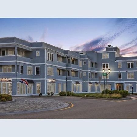 Downtown Plymouth Waterfront Luxury Condos Bagian luar foto
