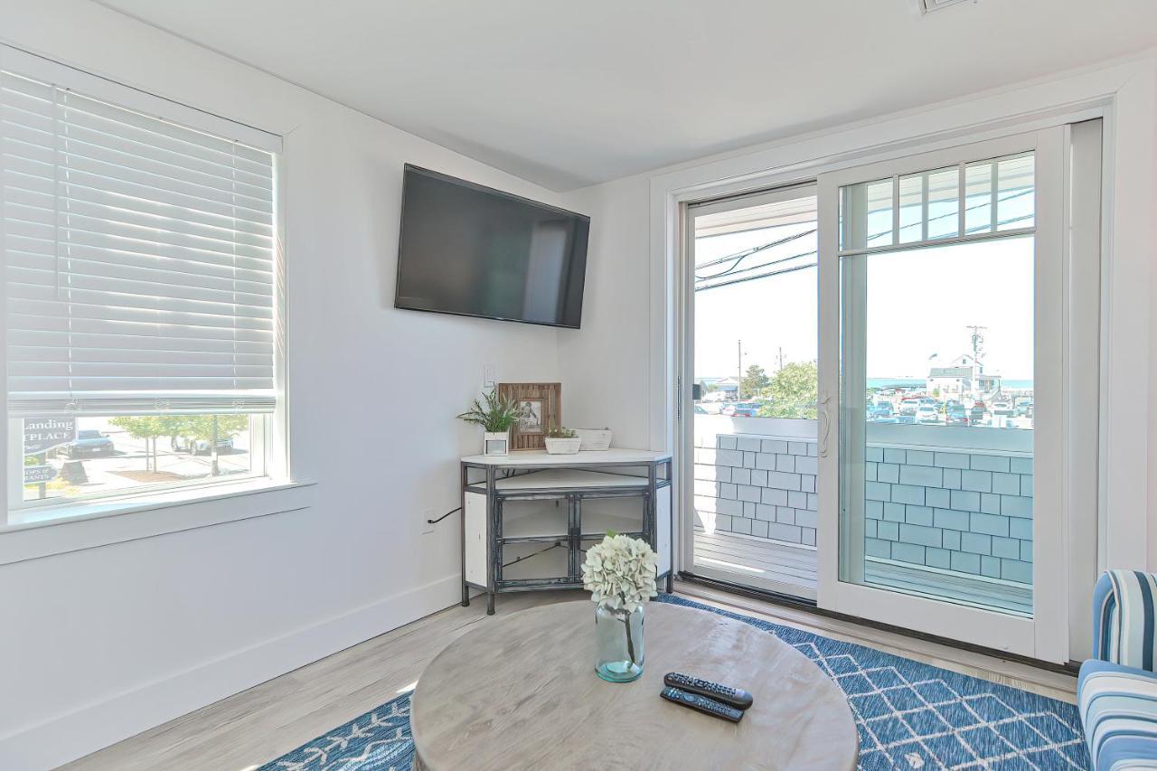 Downtown Plymouth Waterfront Luxury Condos Bagian luar foto