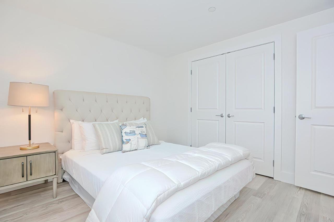 Downtown Plymouth Waterfront Luxury Condos Bagian luar foto