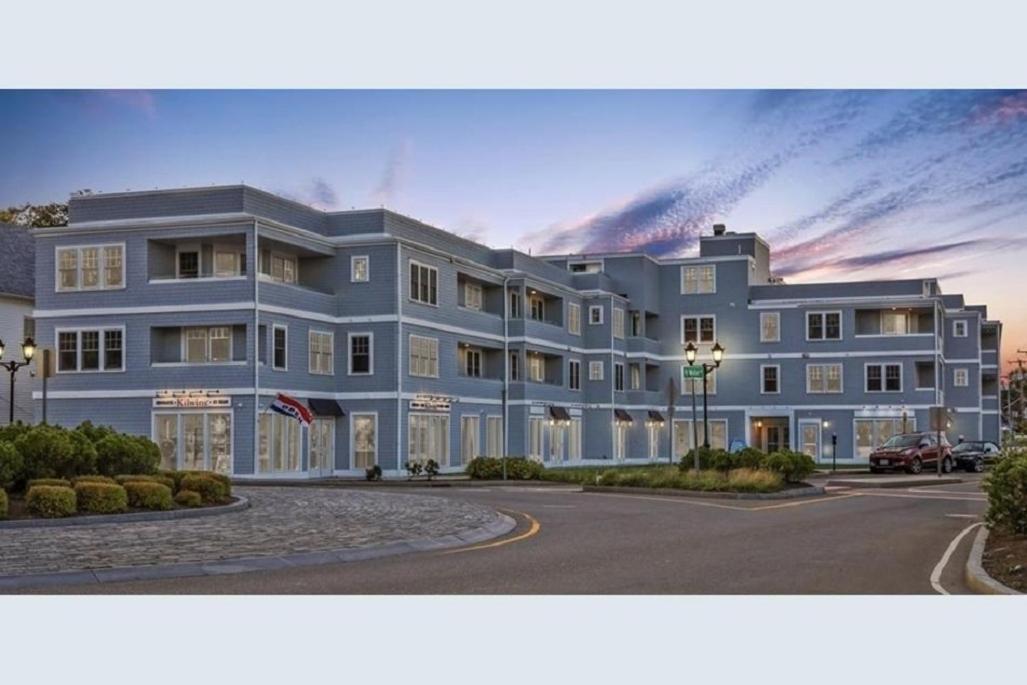 Downtown Plymouth Waterfront Luxury Condos Bagian luar foto