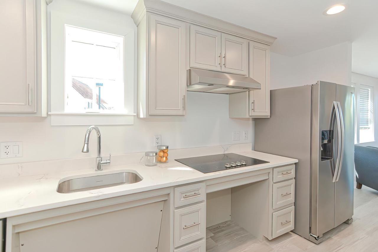 Downtown Plymouth Waterfront Luxury Condos Bagian luar foto