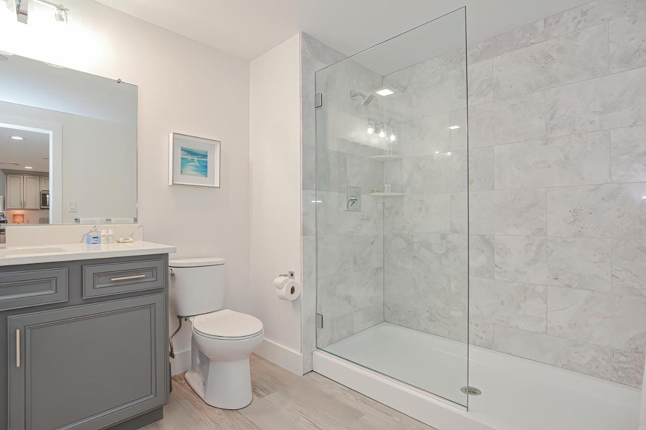 Downtown Plymouth Waterfront Luxury Condos Bagian luar foto