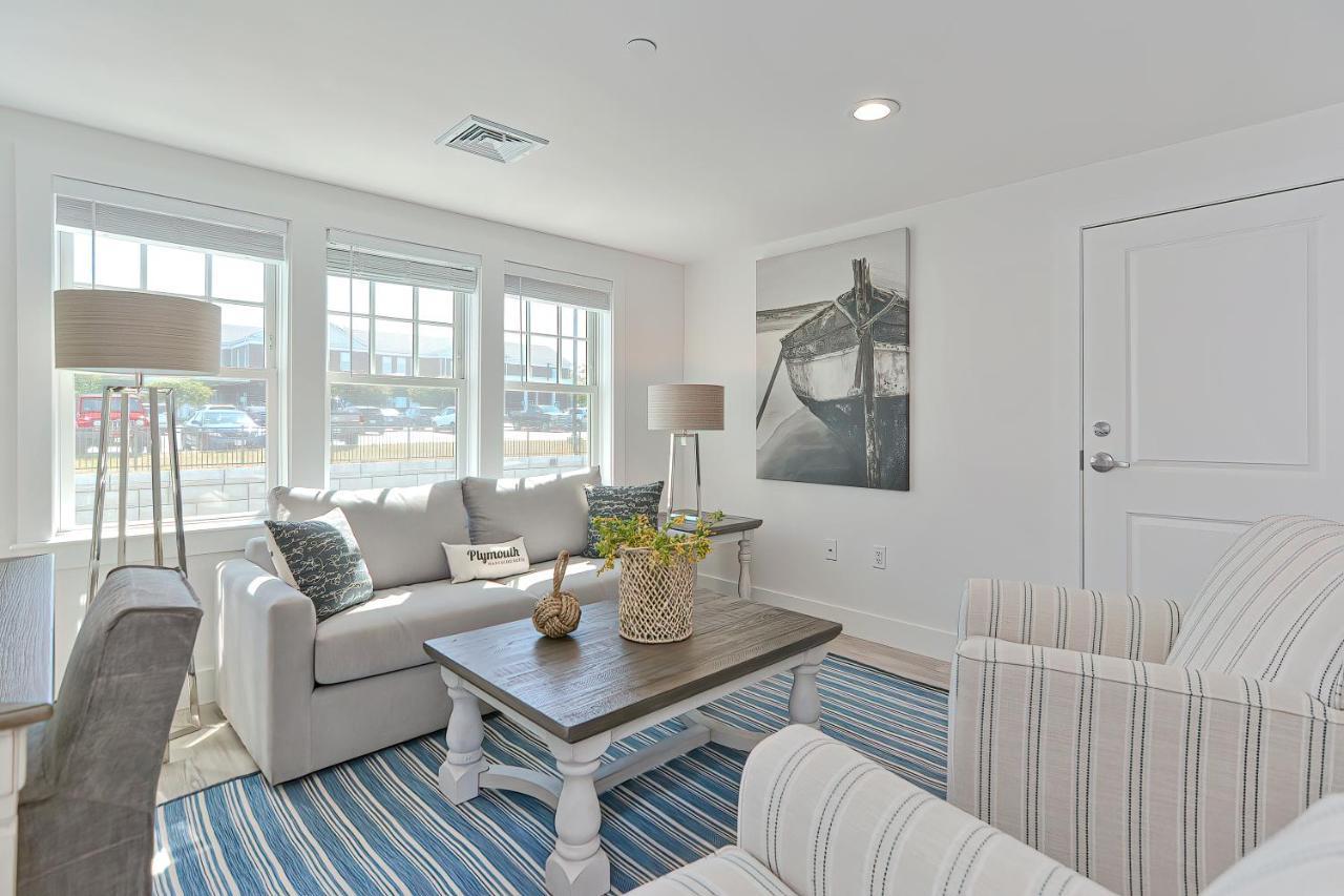 Downtown Plymouth Waterfront Luxury Condos Bagian luar foto