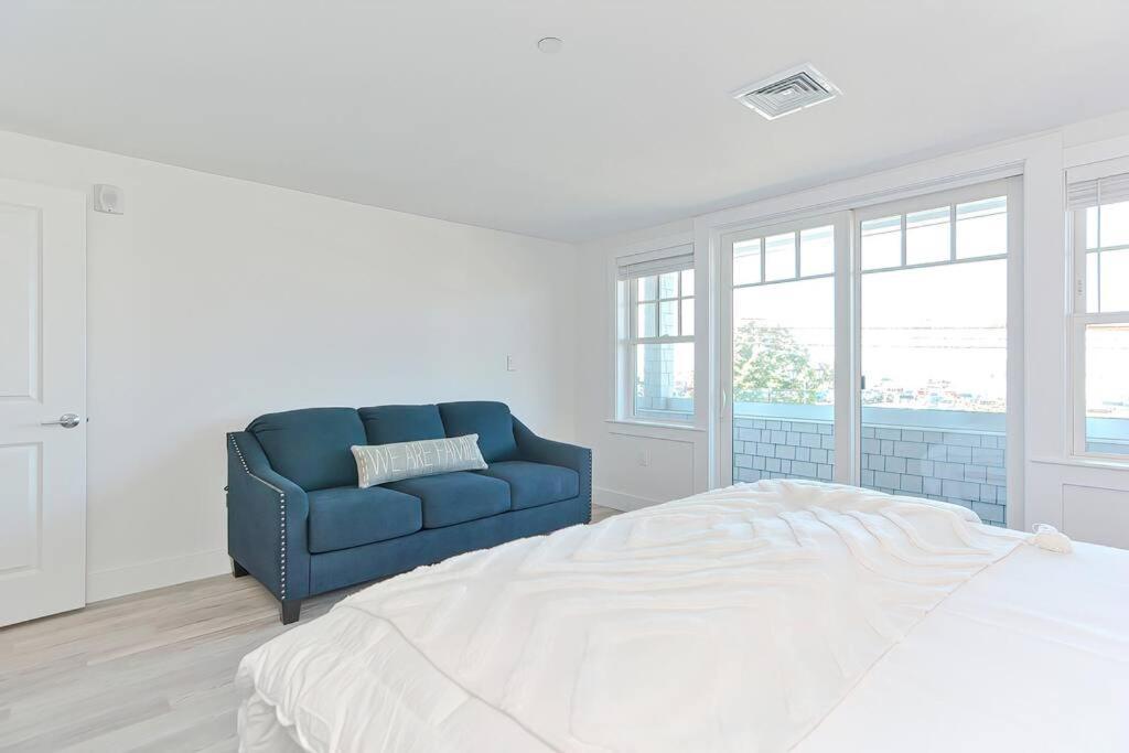 Downtown Plymouth Waterfront Luxury Condos Bagian luar foto